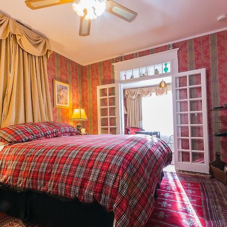 Calgary Westways Guest House Esterno foto