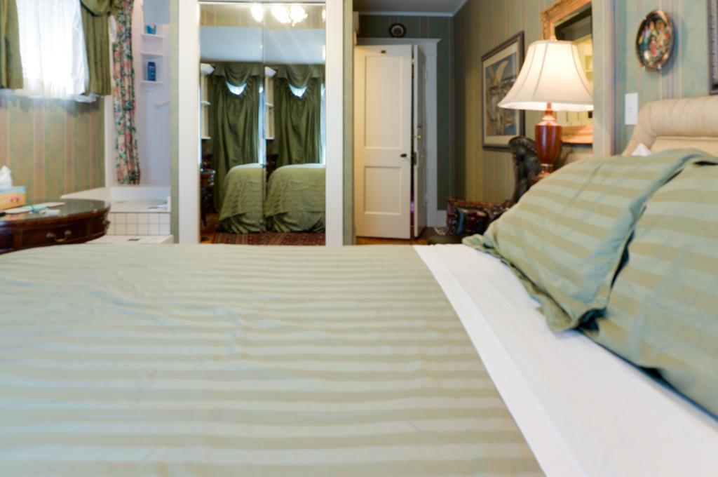 Calgary Westways Guest House Camera foto